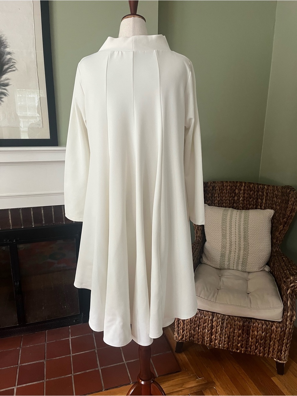 Ivory High-Low Swing Mini Dress/ Tunic | Mock Neck Top | Size 18 - Picture 3 of 8